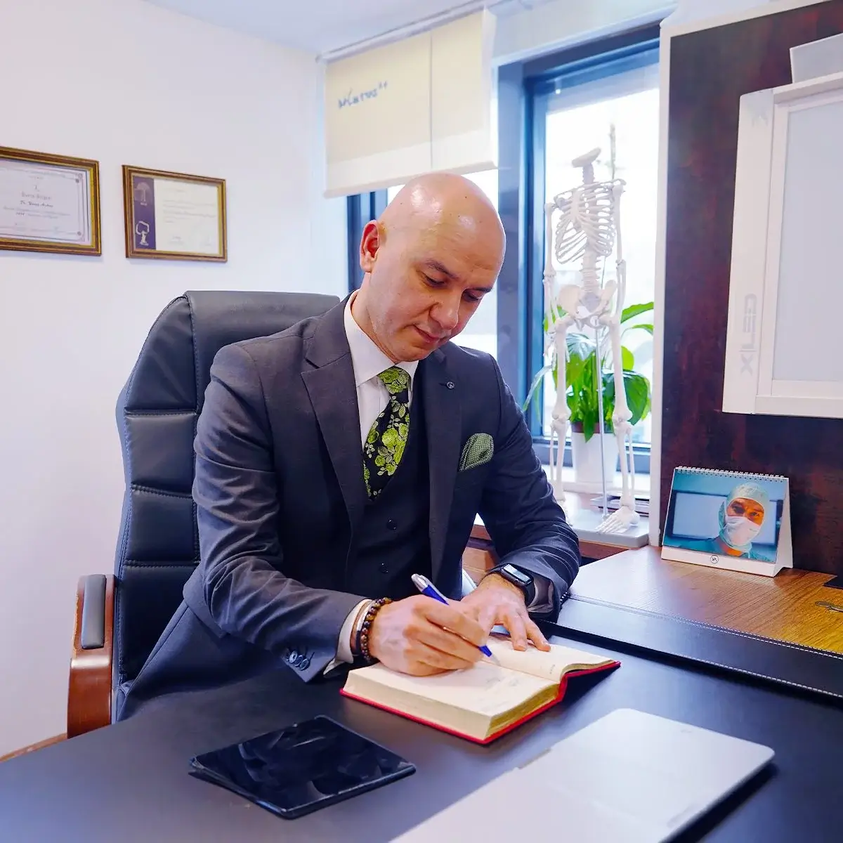 Prof. Dr. Yavuz Arıkan - Ortopedik Onkoloji ve Travmatoloji Uzmanı